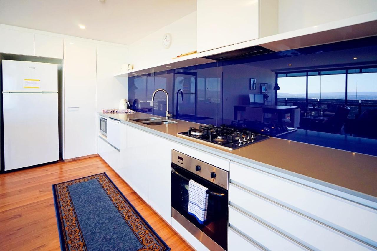Circle On Cavill Surfers Paradise Apartments-Holiday Paradise Guldkusten Exteriör bild